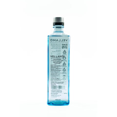 Carbonated natural mineral water Velamo®