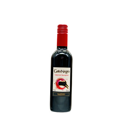 Red wine Cabernet Sauvignon Gato Negro
