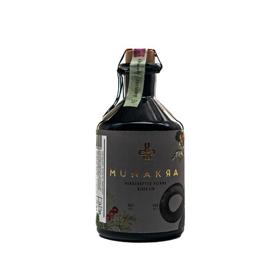 Handcrafted Vienna Black Gin Munakra 0.50l. Austria