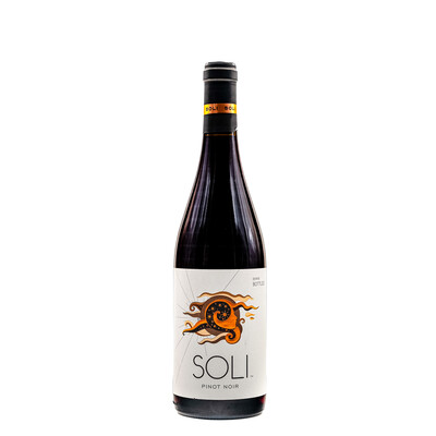 Red wine Pinot Noir Soli 2020