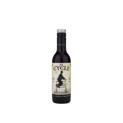 Red wine Merlot and Pinot Noir Cycle 2019