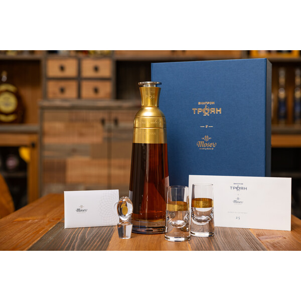 Ракия Троянска Сливова Мозер 0,70л.Троян ~ България *40% алк.с-е НБ 2022