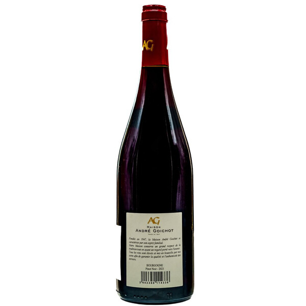 Red wine Pinot Noir Vin de Bourgogne 2021.