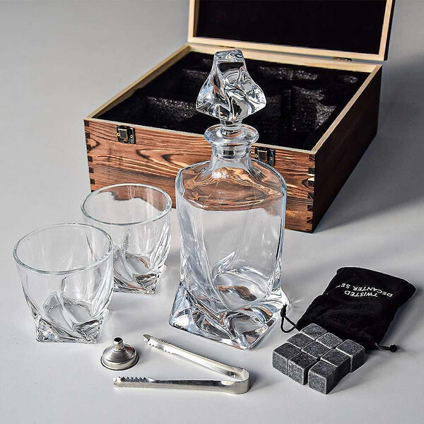 MIKAMAX Twisted Decanter and accessories in a wooden box