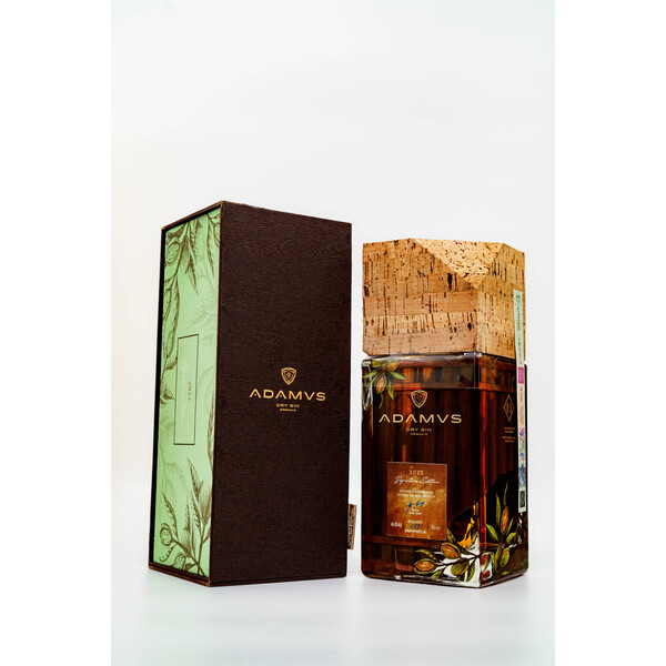 Organic Dry Gin Adamus Signature Edition 2023 0.70l Box Distillery Levira Portugal